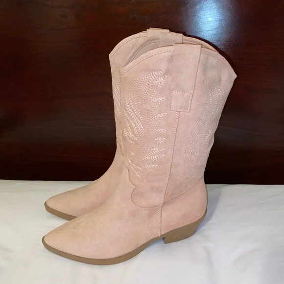 Size 7 Pink Cowgirl Boots - Picture 3 of 11